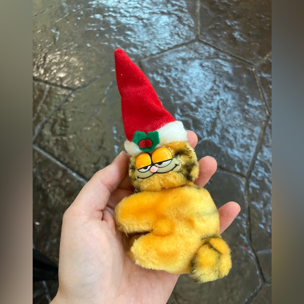 Vintage Garfield Christmas clip ornament